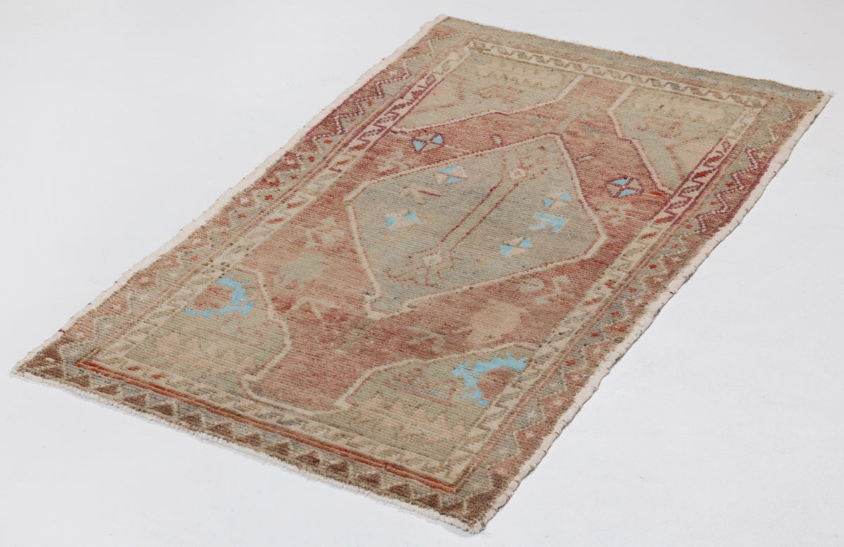HOU2507155 | 36.61 | 2'5" X 4'1"